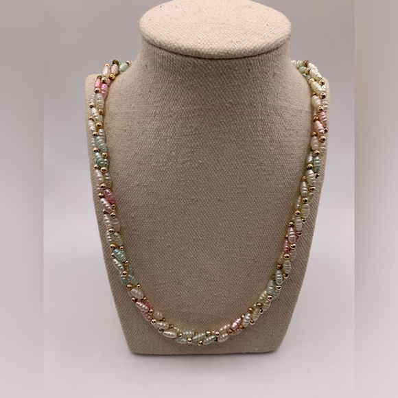 Jewelry - Vintage Multi coloured braided faux pearl necklace 16”